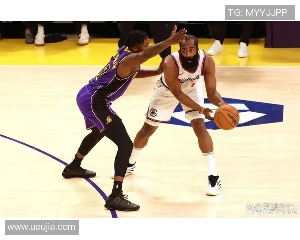 湖人轻取灰熊，詹姆斯哈登双核联手带队赢球，取得四连胜